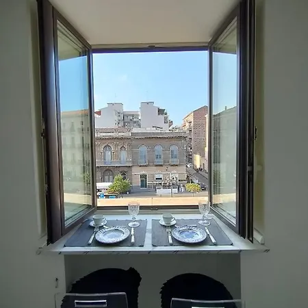 Finestre In Piazza Apartment *